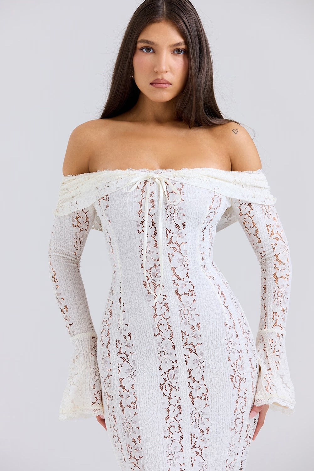 Vestido Maxi Off Shoulder Renda Floral Belle